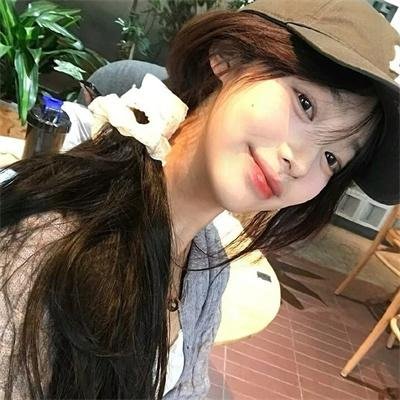 夫妇以上，恋人未满